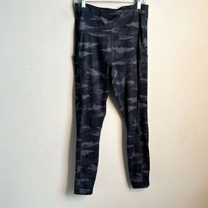 Athleta CAMO Print Leggings S